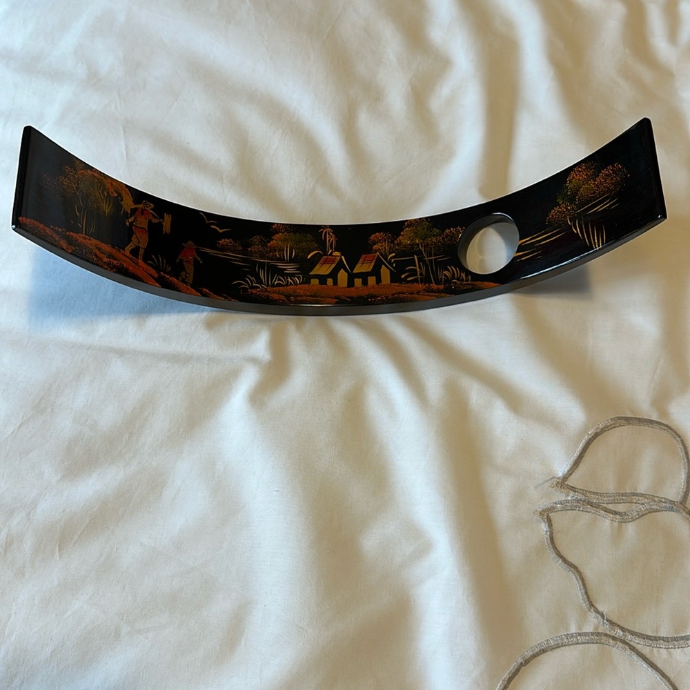 Wine bottle holder